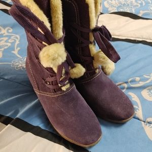 Snow boots